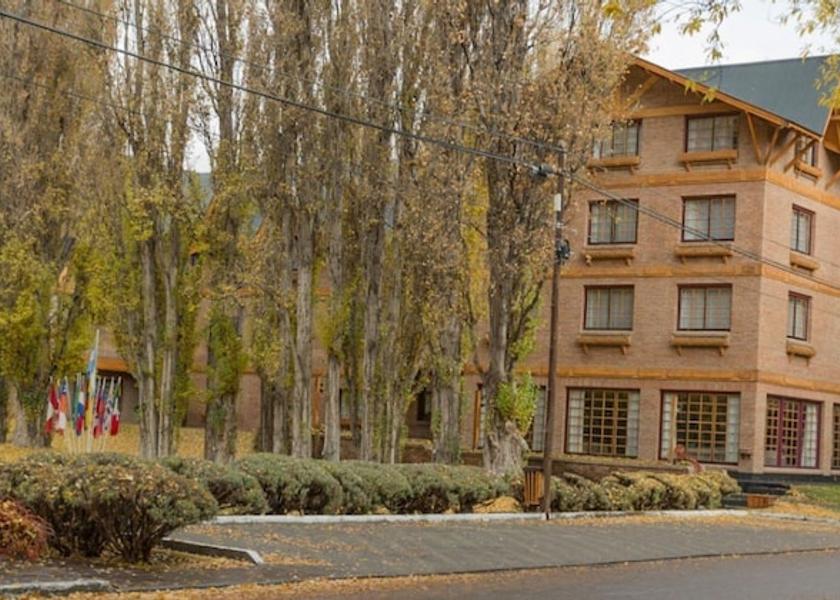 Santa Cruz El Calafate Facade