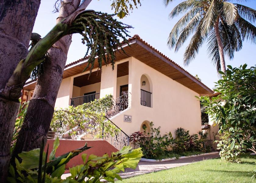  Bakau Exterior Detail