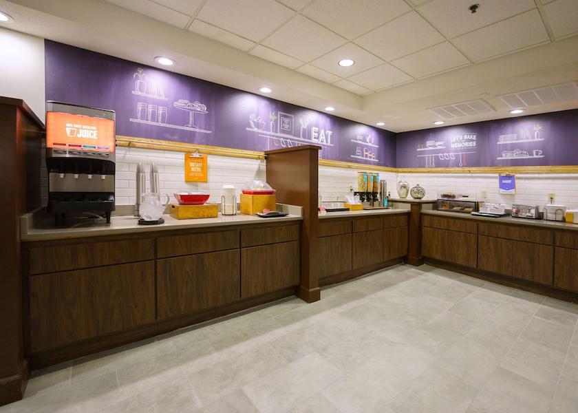 Kansas Hays Breakfast Area