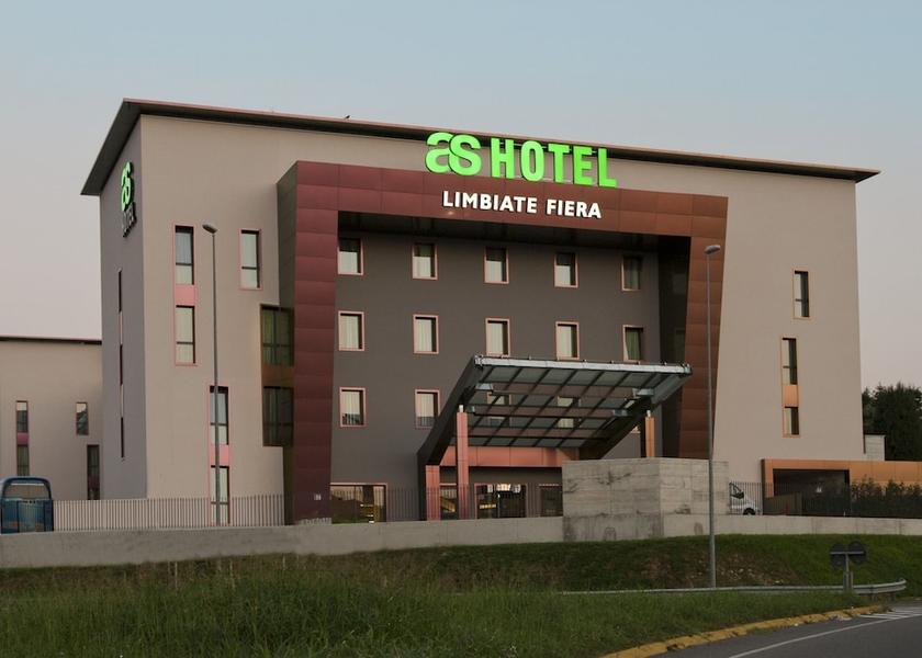 Lombardy Limbiate Facade