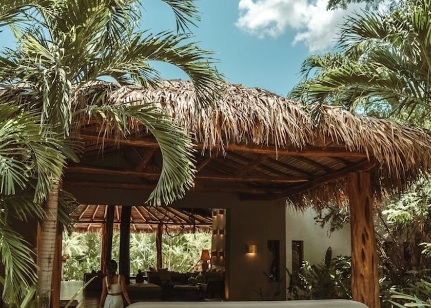 Guanacaste Tamarindo Facade