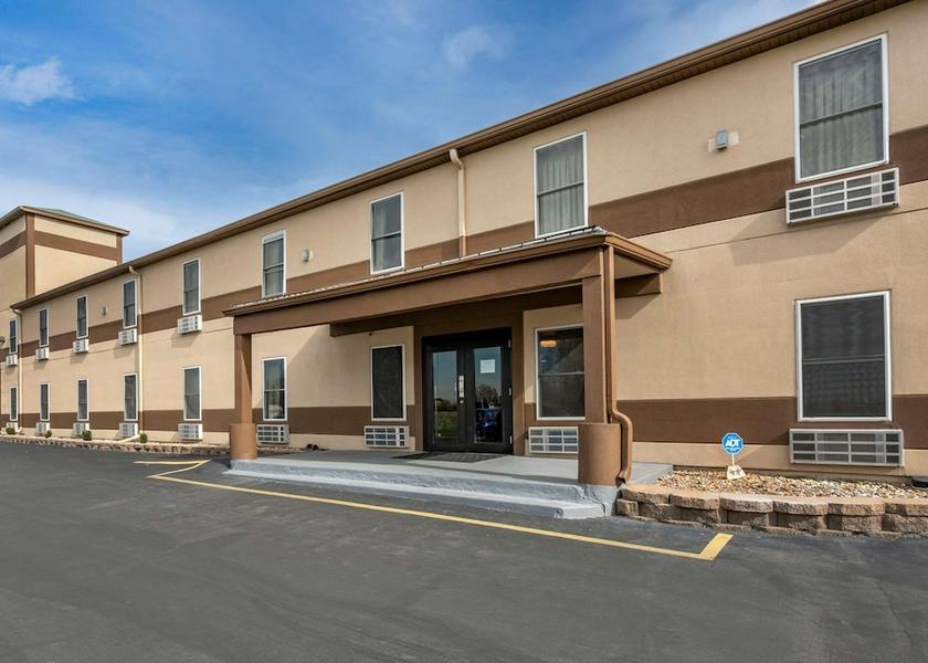 Illinois Granite City Exterior Detail