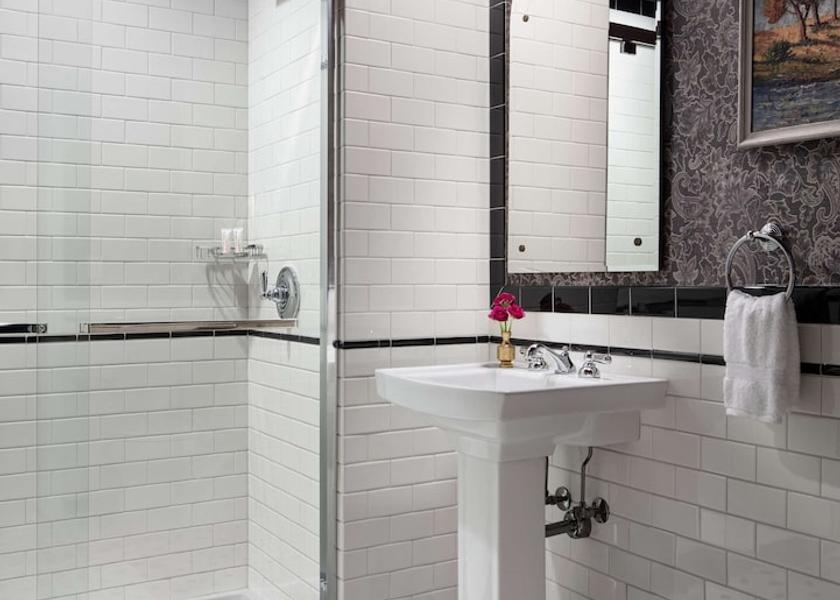 Illinois Evanston Bathroom