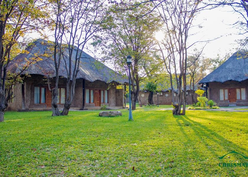  Livingstone Exterior Detail