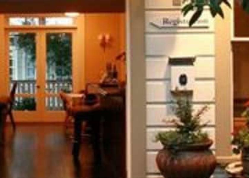 California Sausalito Entrance