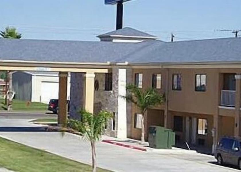 Texas La Joya Exterior Detail