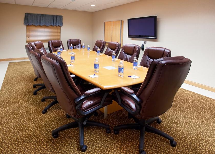 Michigan Chesterfield Meeting Room