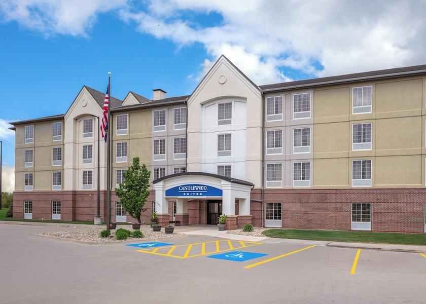 Nebraska Omaha Exterior Detail