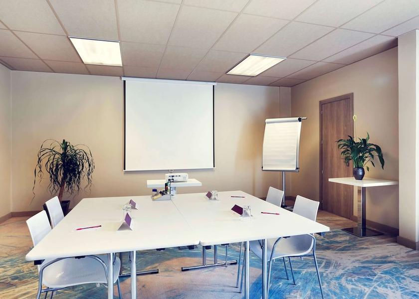 Nouvelle-Aquitaine Ussac Meeting Room