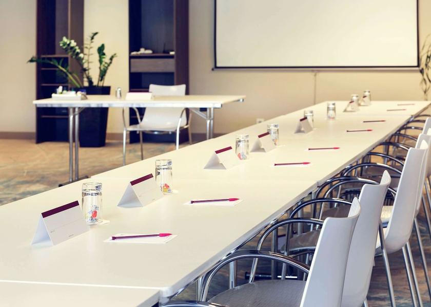 Nouvelle-Aquitaine Ussac Meeting Room