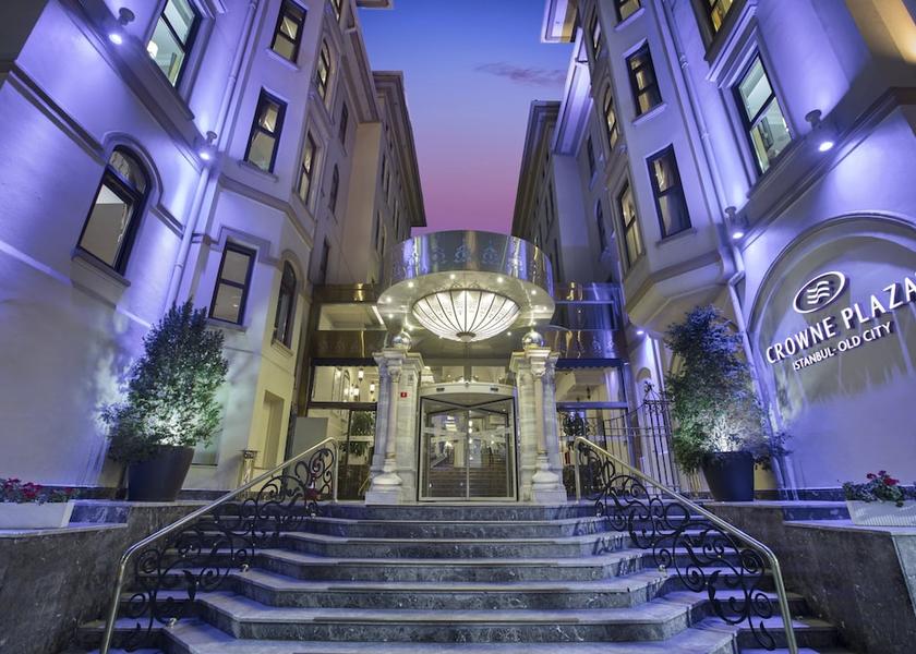  Istanbul Exterior Detail