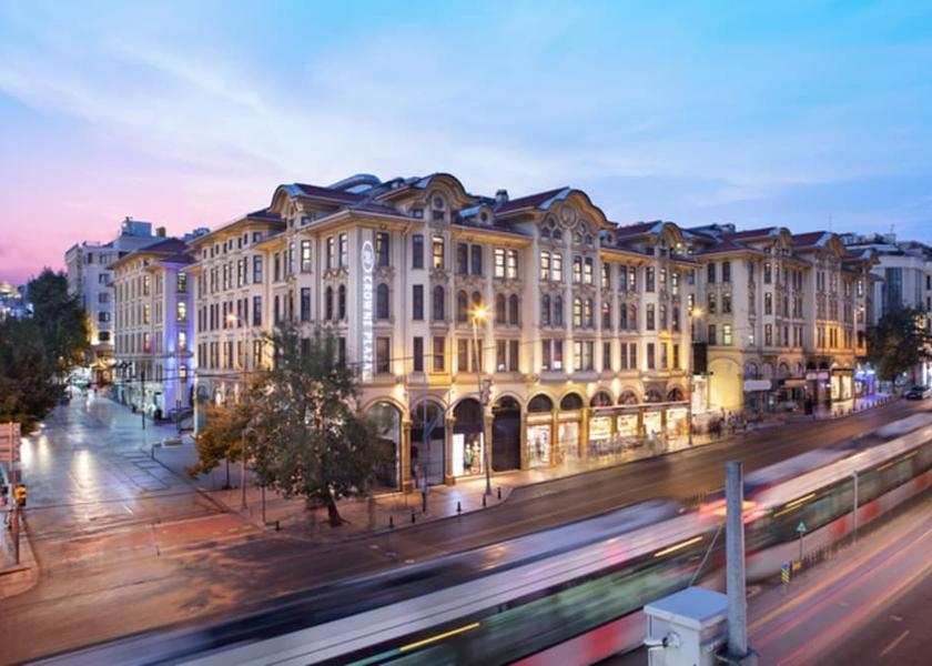  Istanbul Exterior Detail