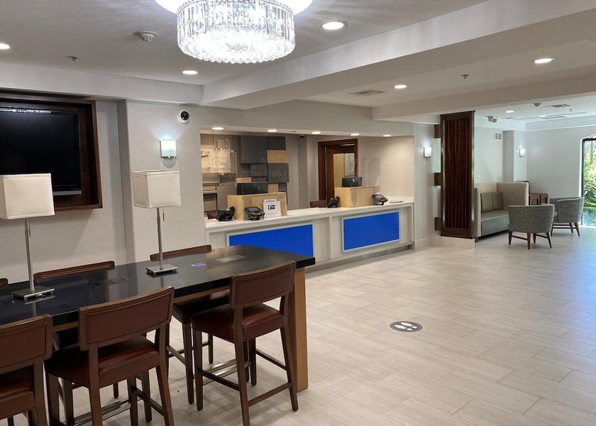 California Woodland Hills Lobby