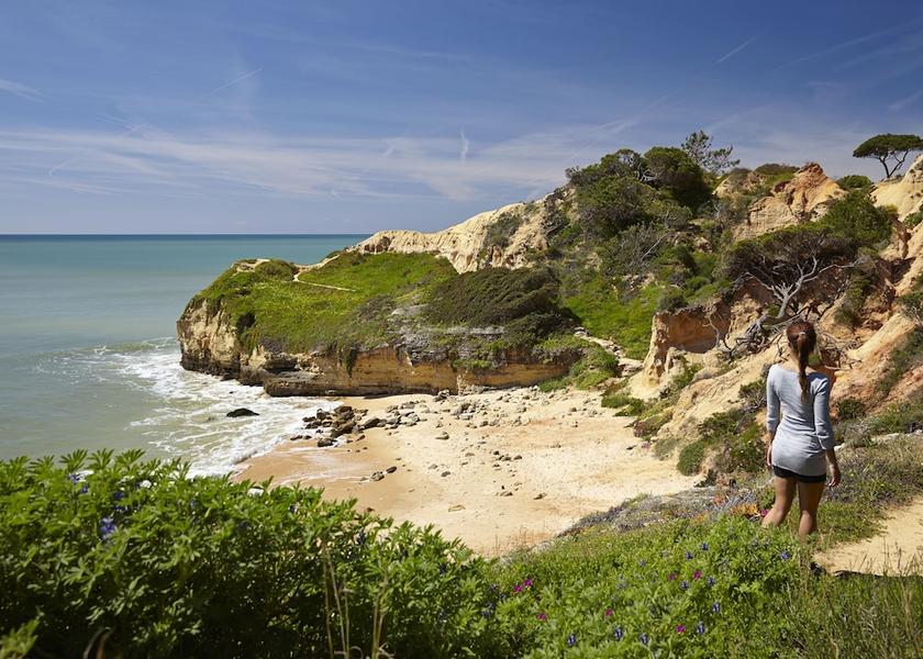 Faro Albufeira Beach