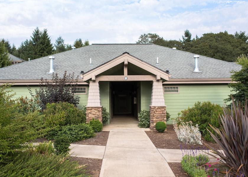 Oregon Silverton Front of property