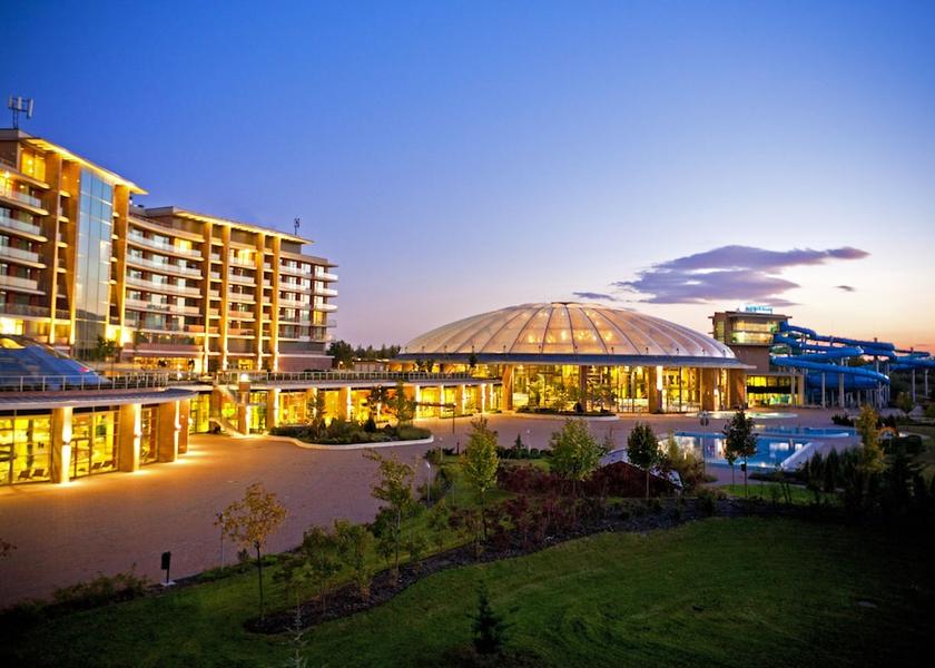  Budapest Exterior Detail