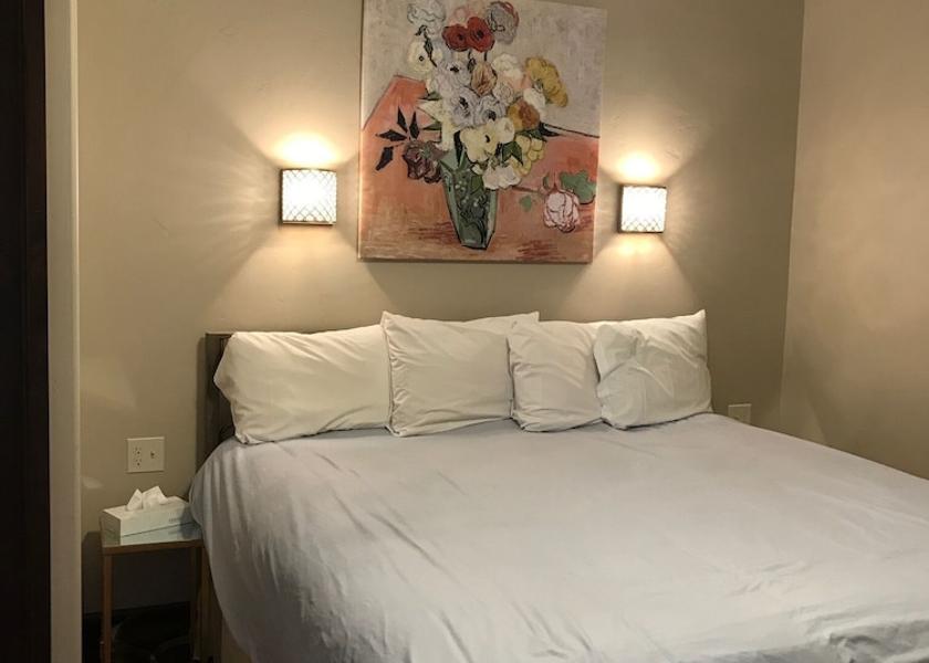 Idaho Lava Hot Springs Room