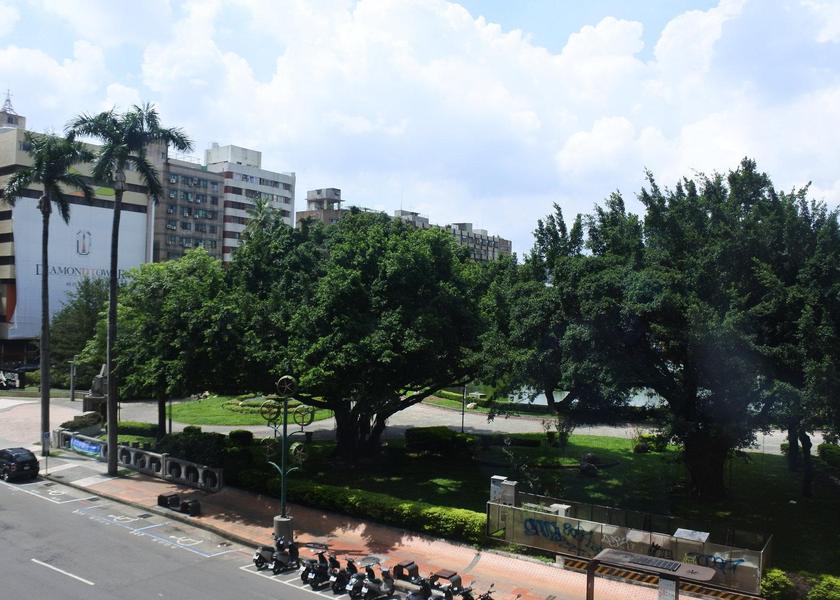  Taichung Guestroom