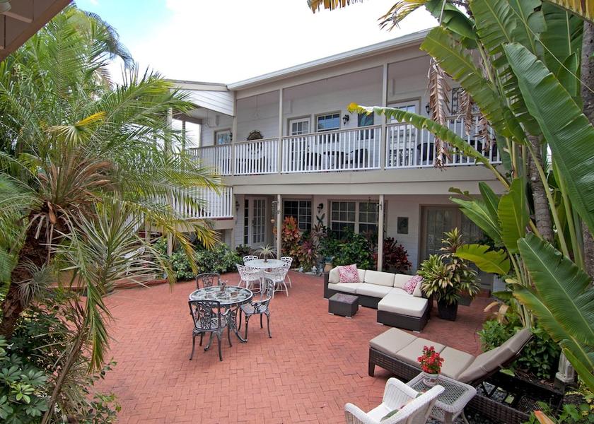 Florida Lake Worth Property grounds