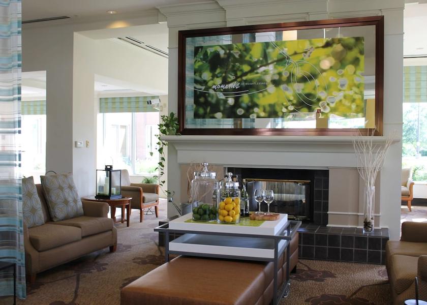 Illinois Addison Lobby