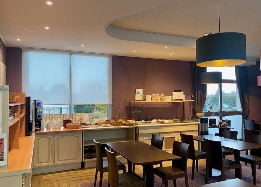 Bourgogne-Franche-Comte Varennes-Vauzelles Breakfast buffet