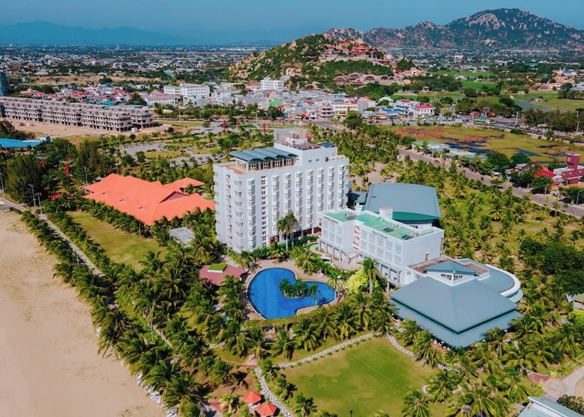 Ninh Thuan Phan Rang - Thap Cham Facade