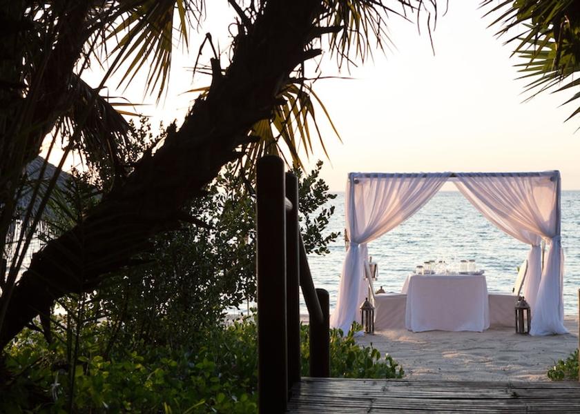  Bazaruto Island Couples Dining