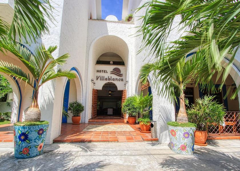 Oaxaca Santa María Huatulco Entrance