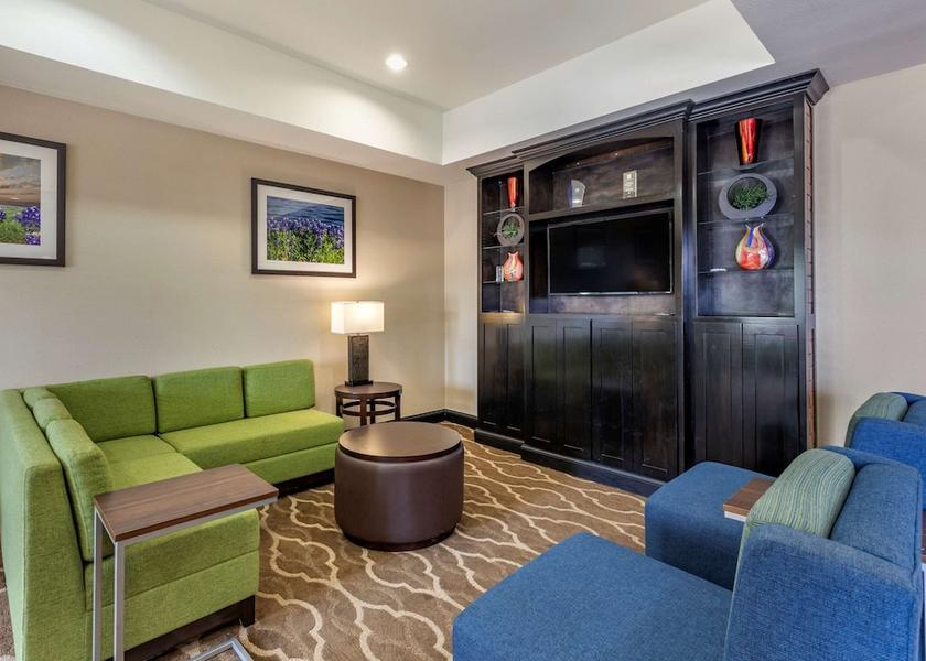 Texas Paris Lobby