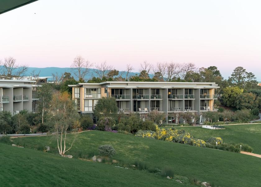 Victoria Yarra Glen Property grounds