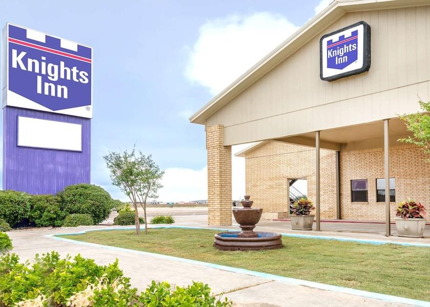 Texas Slaton Exterior Detail