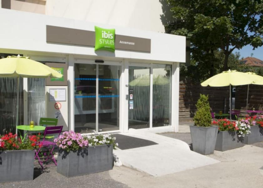 Auvergne-Rhone-Alpes Ambilly Entrance