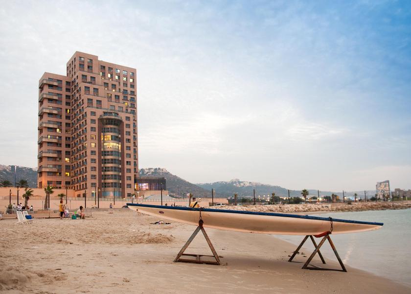  Haifa beach