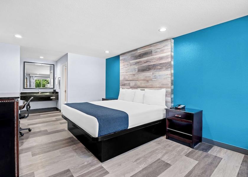 California Buena Park Room