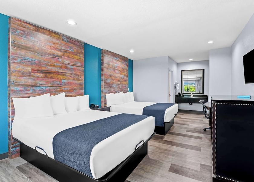 California Buena Park Room