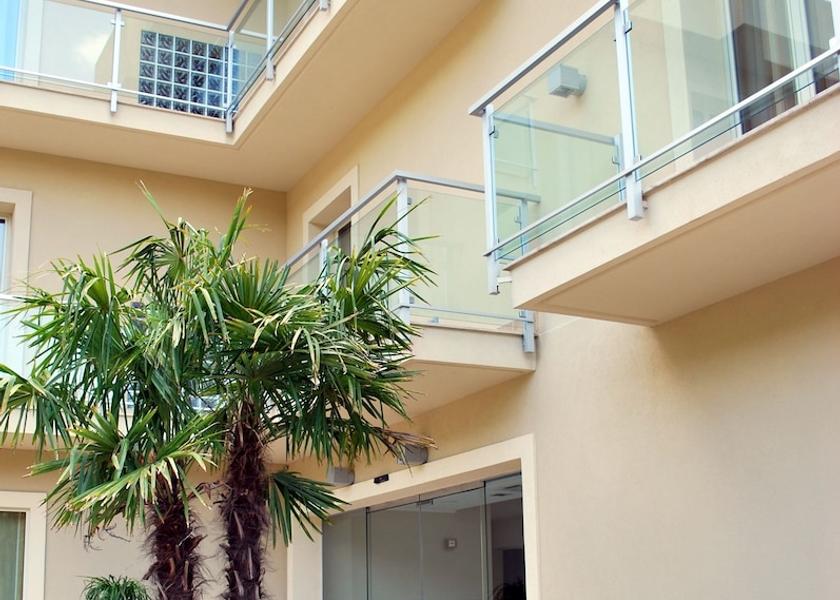 Sicily Lentini Facade