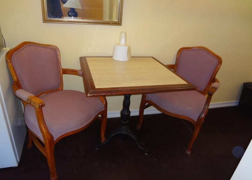 Oregon Medford In-Room Dining