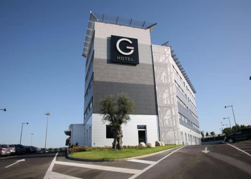 Marche Osimo Exterior Detail