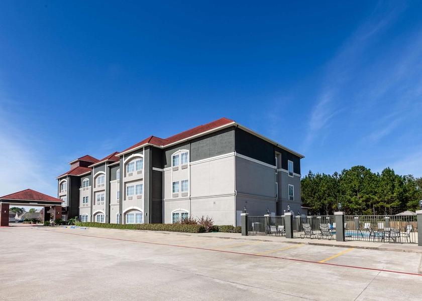 Texas Lumberton Exterior Detail