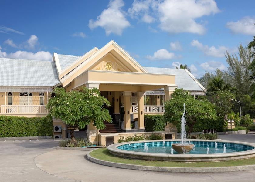 Phuket Karon Exterior Detail