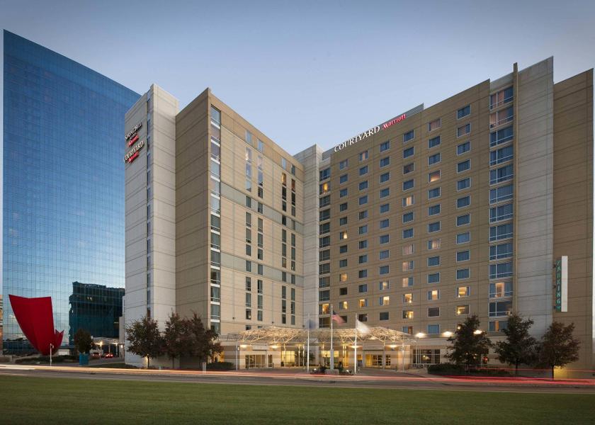 Indiana Indianapolis Hotel Exterior