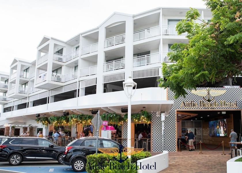 Queensland Airlie Beach Sports bar