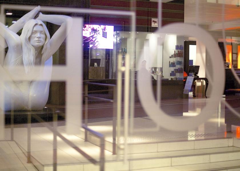  Oslo Interior Entrance