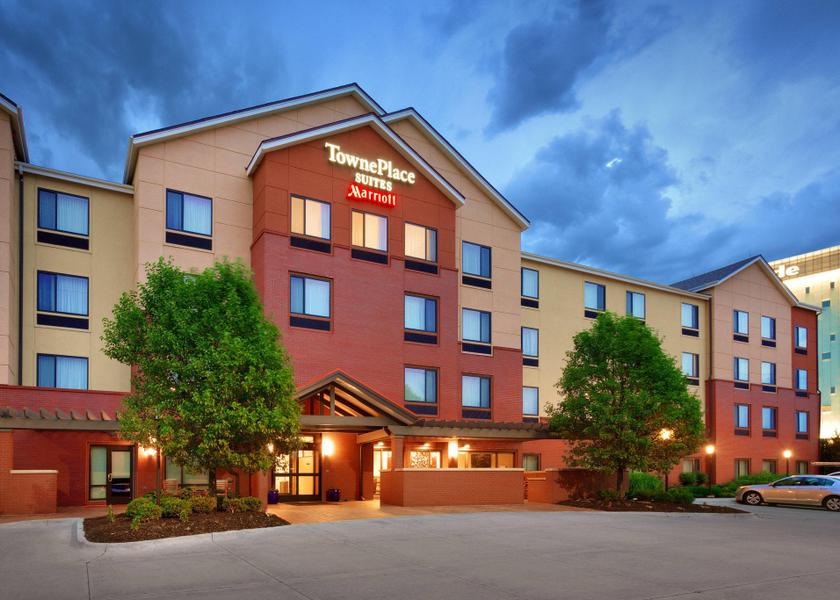 Nebraska Omaha Hotel Exterior