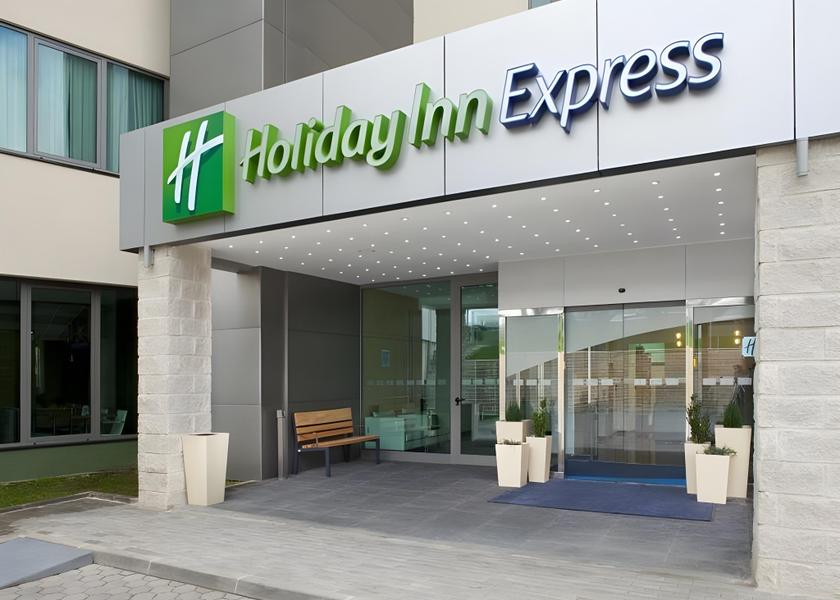  Loures Hotel Exterior