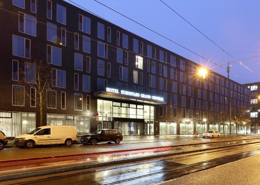 Bavaria Munich Hotel Exterior