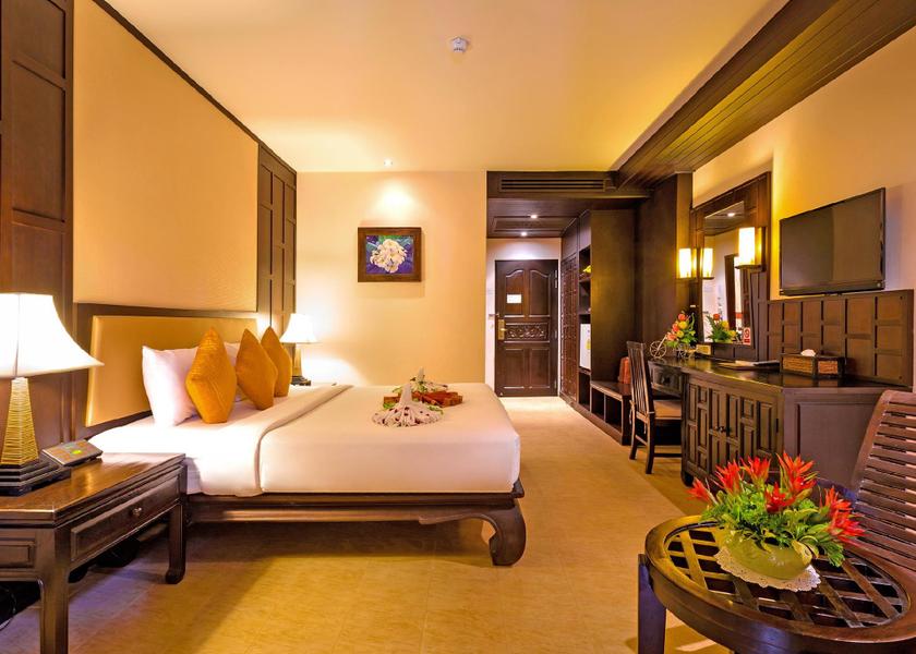Phuket Patong Deluxe Double or Twin Room with Pool View