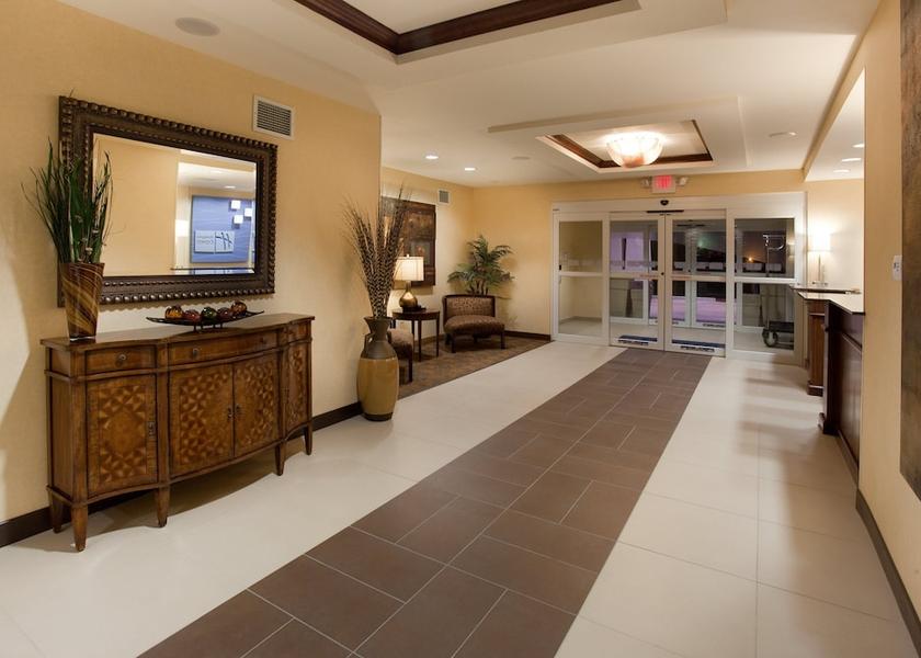 Colorado Lamar Exterior Detail