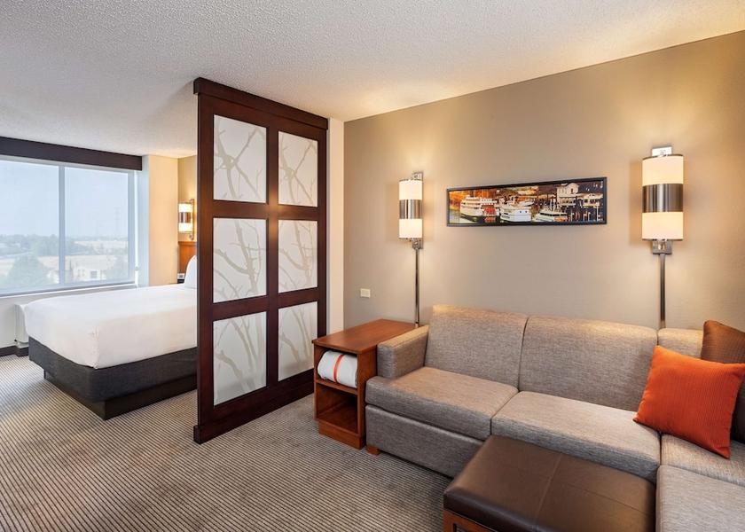 California Roseville Room