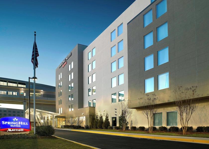 Georgia College Park Exterior Detail